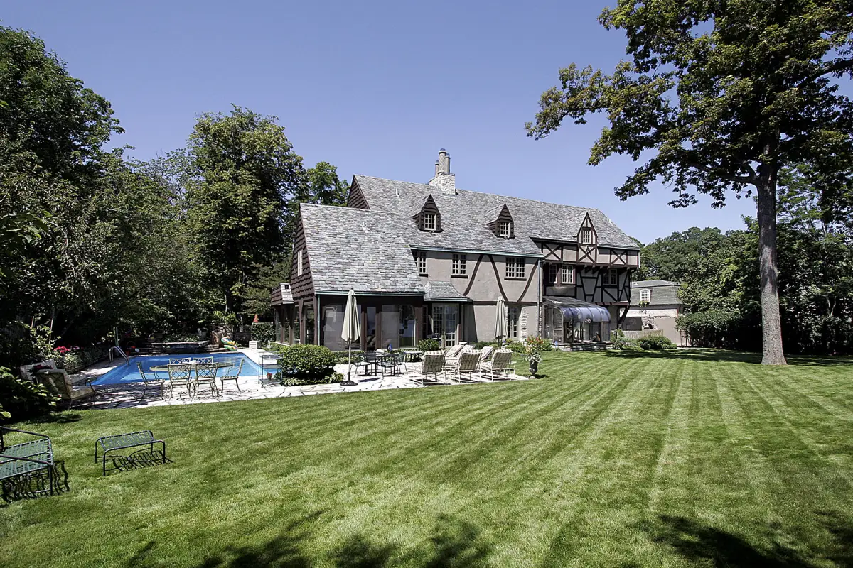 How to Win Guests Over in Greensboro: Hosting Tips That Elevate Your Vacation Rental